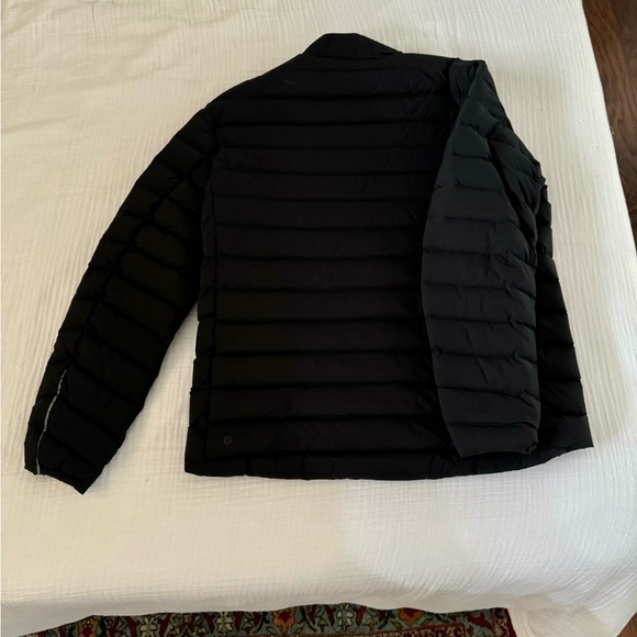Lululemon Men’s Puffer - Picture 3 of 4